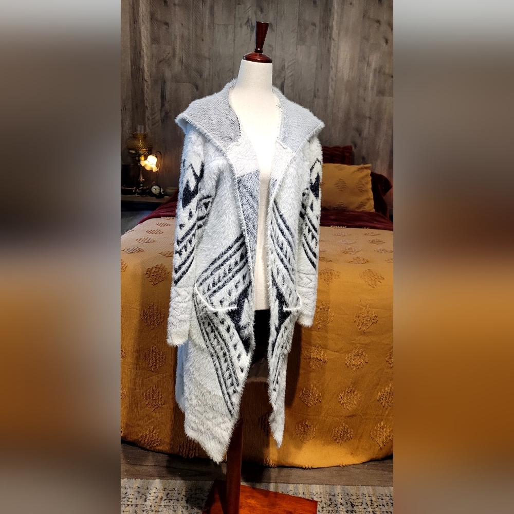 Hemish Fuzzy Hooded Tribal Cardigan – Regular & Plus Size (S/M)